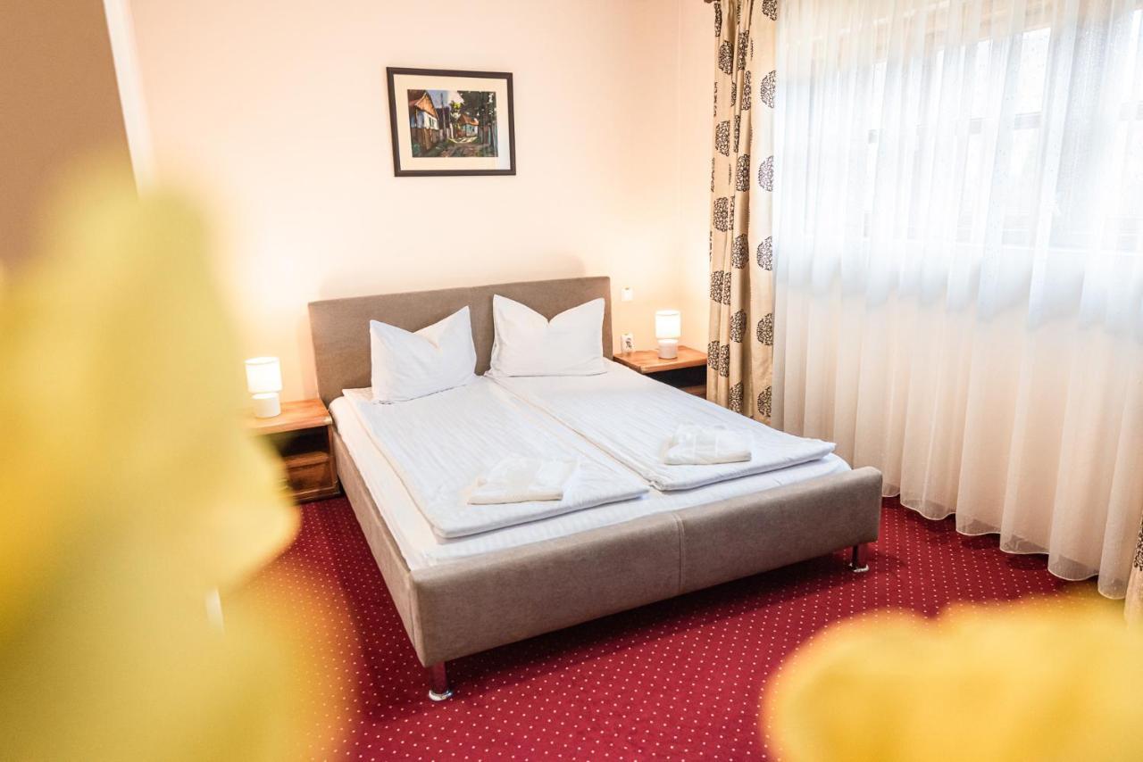 אודורהיו סקוייסק Pava Pension & Spa מראה חיצוני תמונה